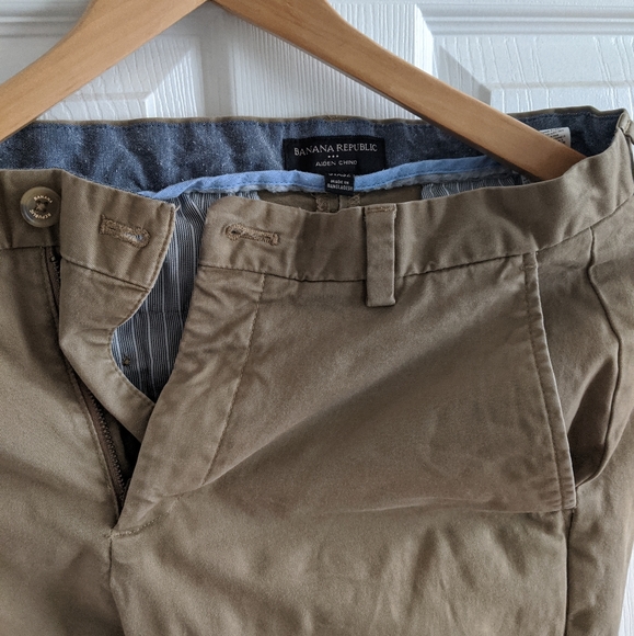 Lightly used banana republic chinos - Picture 5 of 5
